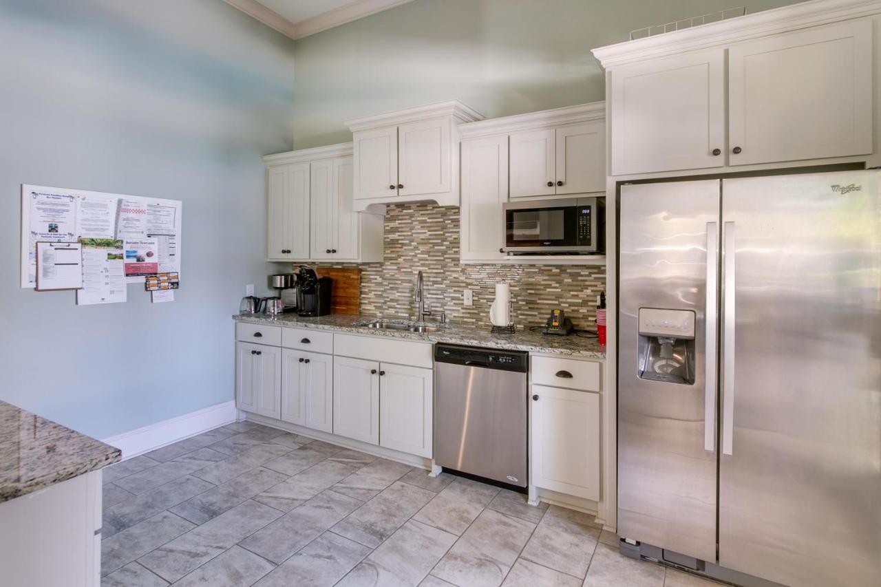 Luxe Jekyll Island Home With Beach And Pool Access Екстериор снимка